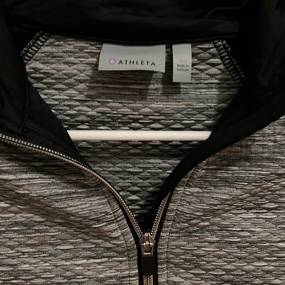 Athleta Snowscape quilted black/ gray quarter zip/ long sleeve jacket Women's XS - Picture 3 of 4